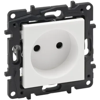 Розетка Legrand Niloe Step 16А 250В гвинтовий механізм біла (863119)