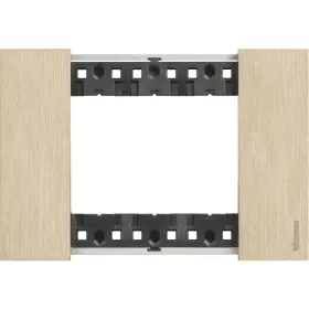 Рамка на 3 модулі Bticino Living Now KA4803ZW (італійський стандарт) золото