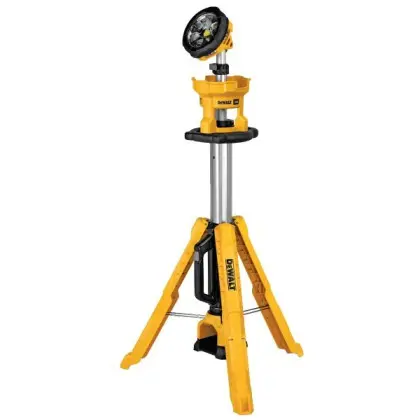 Акумуляторний ліхтар DeWALT DCL079 3000 Лм 18В 7,4 кг на штативі Акумуляторний ліхтар DeWALT DCL079 3000 Лм 18В 7,4 кг на штативі