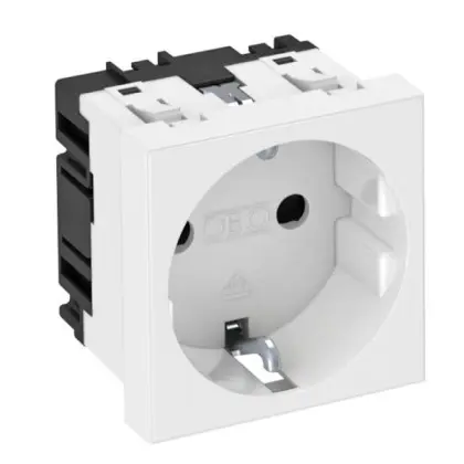 Розетка OBO Bettermann modul 45 с заземлением и шторками 250В 16A 0˚ белая (6120008) Розетка OBO Bettermann modul 45 с заземлением и шторками 250В 16A 0˚ белая (6120008)