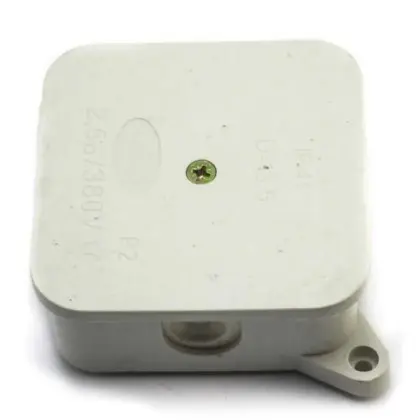 Коробка распределительная Р-2 85x85х30 с клеммами Фаберпласт IP 41 ( 014 ) Коробка распределительная Р-2 85x85х30 с клеммами Фаберпласт IP 41 ( 014 )