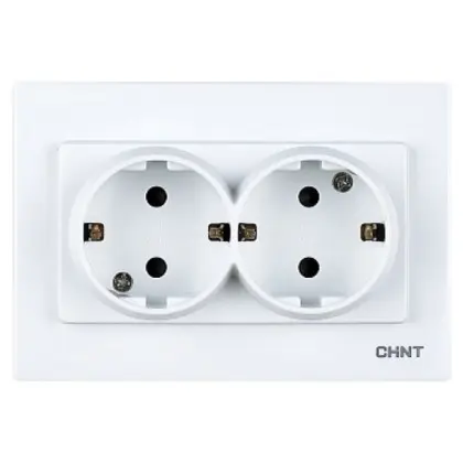 Розетка 2-местная Chint NEW3 с заземлением белая (715402) Розетка 2-местная Chint NEW3 с заземлением белая (715402)