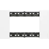 Рамка на 4 модуля Bticino Living Now KA4804KW (итальянский стандарт) белая