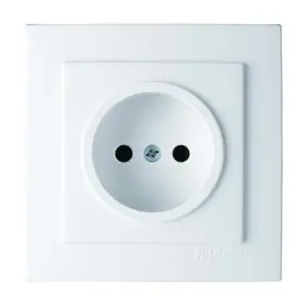 Розетка Nilson Touran біла 1-на без заземлення ( 24111015 )