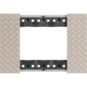 Рамка на 3 модулі Bticino Living Now KA4803MM (італійський стандарт) оптик