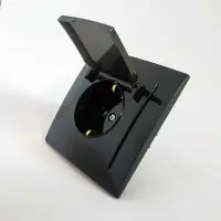 Розетка Nilson Touran чорна 1-на з заземленням з кришкою ( 24221018 )