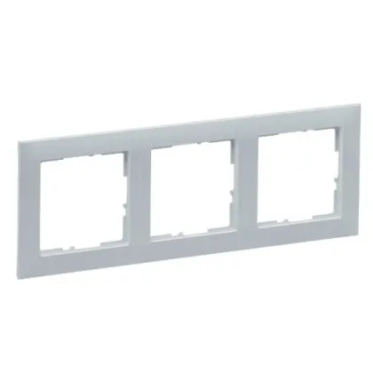 Рамка 3-постовая Legrand SUNO (алюминий) 721513 Рамка 3-постовая Legrand SUNO (алюминий) 721513