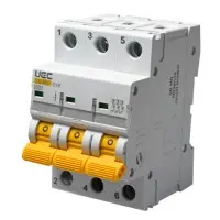Автоматический выключатель UEC SB-M8 3P 16A D 4,5кA (MCB45-3-016-D) Автоматический выключатель UEC SB-M8 3P 16A D 4,5кA (MCB45-3-016-D)