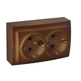 Розетка Nilson Themis орех 2-я с заземлением ( 26271025 )
