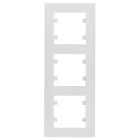 Вертикальная трехместная рамка Hager WL5630 Lumina-Intense 3X (белая)