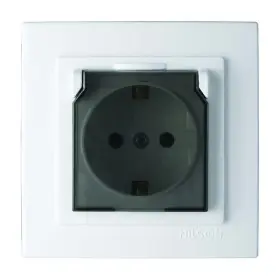 Розетка Nilson Touran біла 1-на з заземленням з кришкою ( 24111018 )