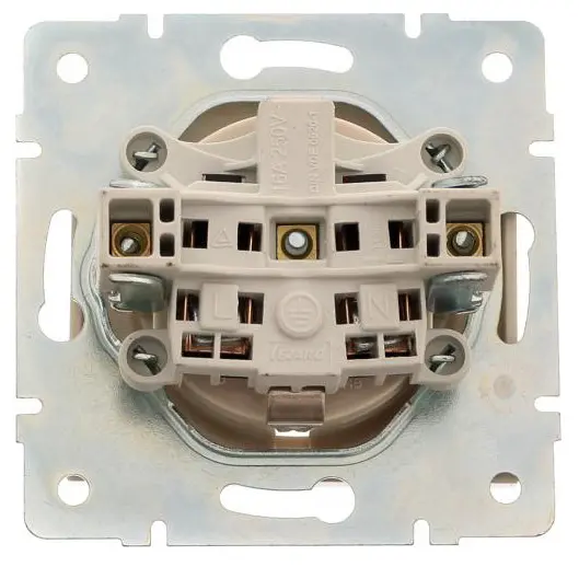 Розетка Lezard Rain (703-0388-124B) із захисними шторками дітей із з/к ПБТ (кремова) - фото №2