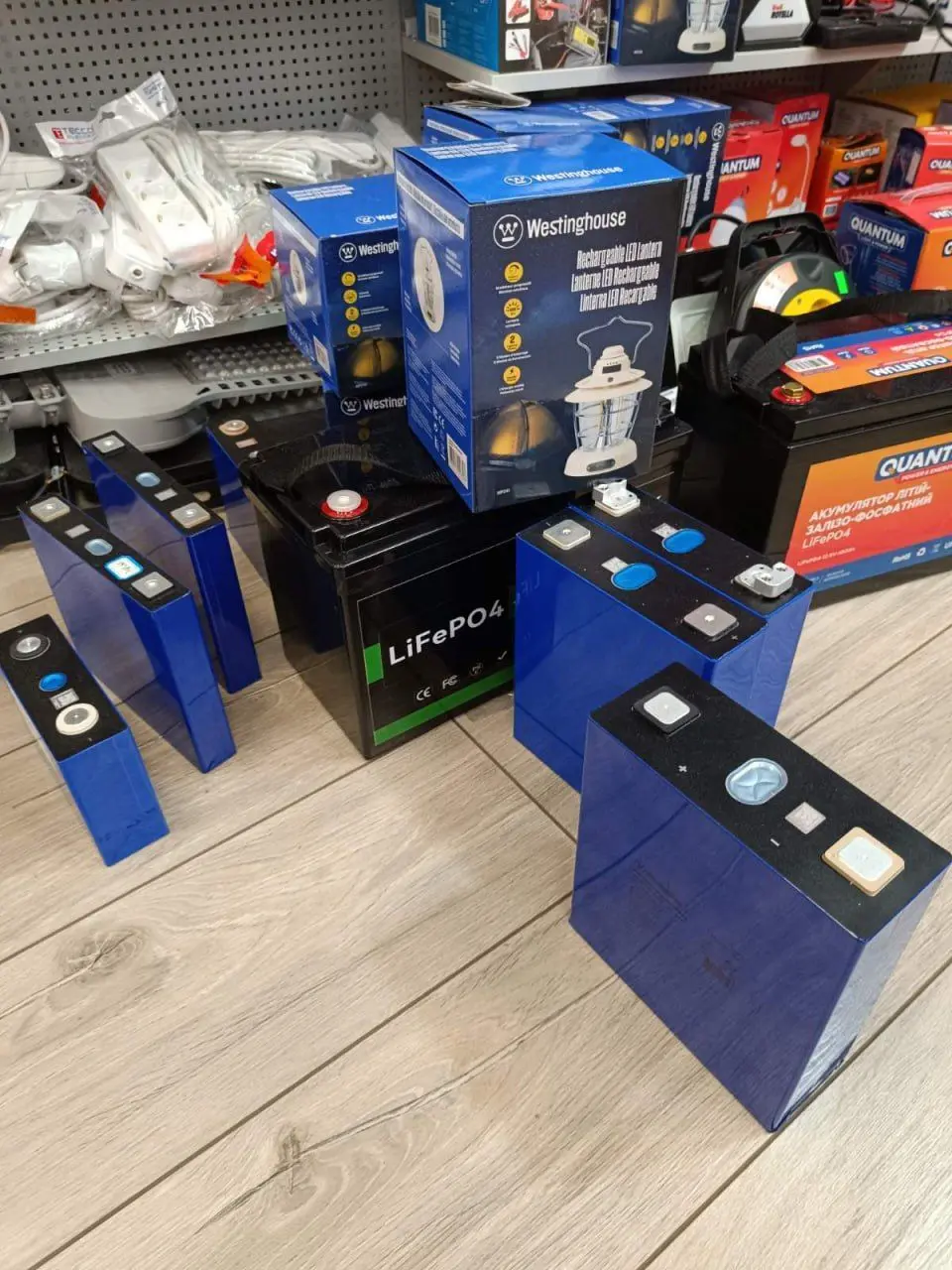 Аккумулятор литий фосфатный железо (LiFePo4), Eve, 3.2 V, 280 Ah, Original QR, Класс А - фото №1 Аккумулятор литий фосфатный железо (LiFePo4), Eve, 3.2 V, 280 Ah, Original QR, Класс А - фото №1