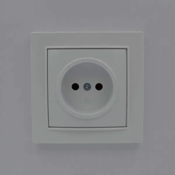 Розетка Nilson Thor біла 1-на без заземлення ( 27111015 ) - фото №1