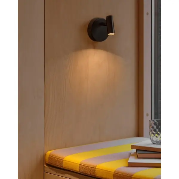 Бра, настенный светильник Nordlux 2612501003 Omari LED 1x3.2W 2700K 320Lm IP20 черный - фото №1 Бра, настенный светильник Nordlux 2612501003 Omari LED 1x3.2W 2700K 320Lm IP20 черный - фото №1