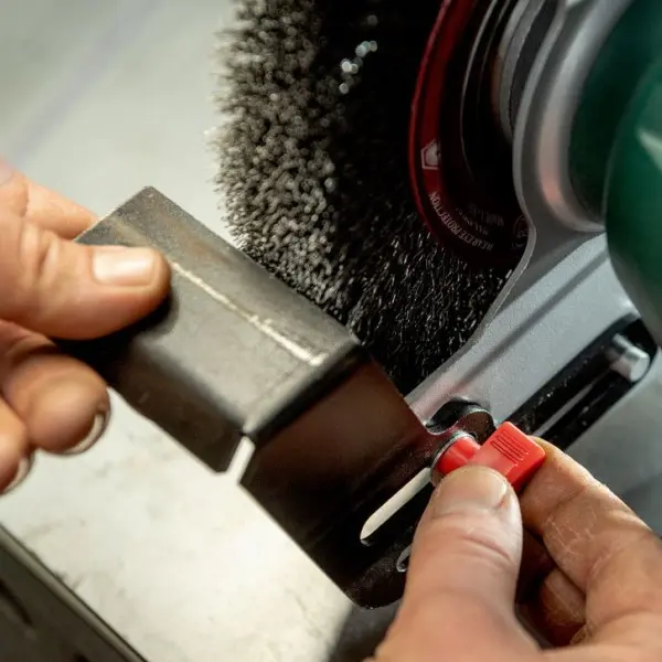 Точило Metabo DS 200 Plus диск 200мм 600Вт 2980 об/мин LED (604200000) - фото №6
