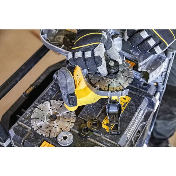 Акумуляторний штроборіз DeWALT DCG200T2 54В - фото №15