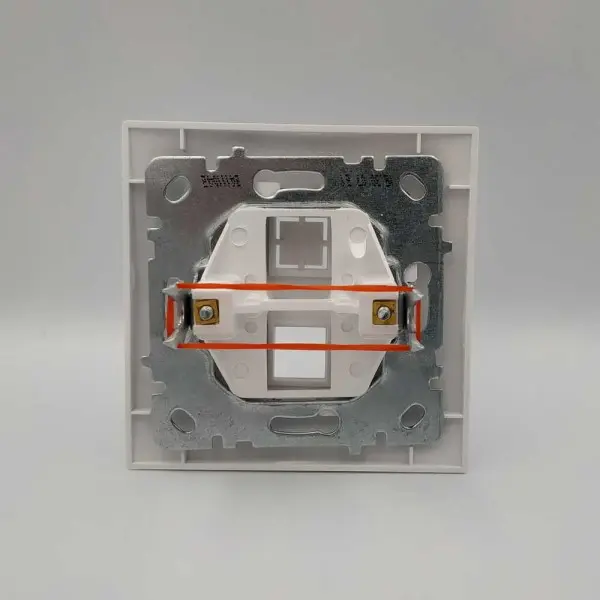 Розетка Nilson Touran белая компьютерная 2-я CAT5e RJ45 ( 24111046 ) - фото №1