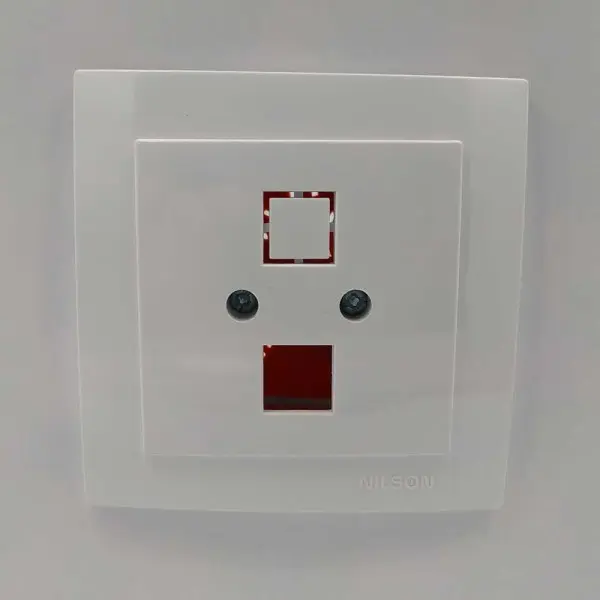 Розетка Nilson Touran біла комп'ютерна без модуля ( 24111042 ) - фото №1