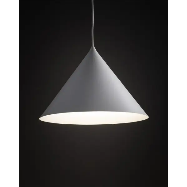 Подвесной светильник, люстра TK Lighting 10009 Cono L E27 1x15W IP20 белый - фото №1 Подвесной светильник, люстра TK Lighting 10009 Cono L E27 1x15W IP20 белый - фото №1