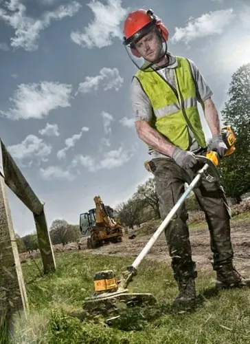 Акумуляторний триммер DeWALT DCM571X1 54V - фото №3