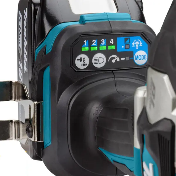 Аккумуляторный ударный гайковерт Makita DTW701RTJ LXT 18В 5Ач с 2 аккумуляторами DC18RC - фото №2 Аккумуляторный ударный гайковерт Makita DTW701RTJ LXT 18В 5Ач с 2 аккумуляторами DC18RC - фото №2