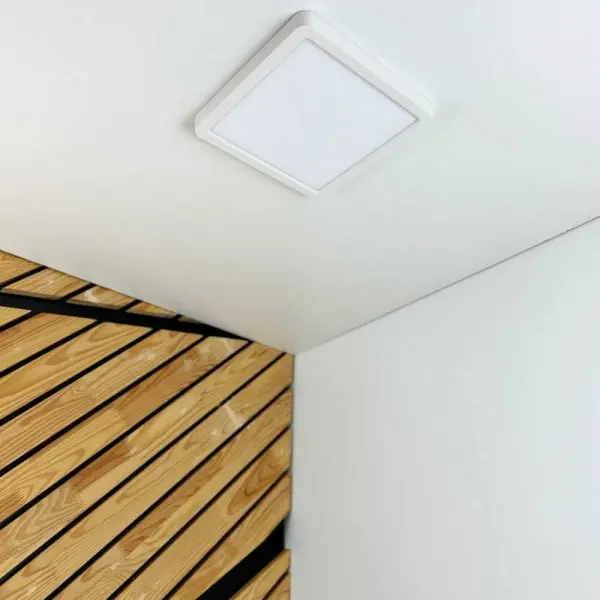 Светильник LED MILLENNIUM 20W 5000K квадрат белый Violux ( 352120 ) Светильник LED MILLENNIUM 20W 5000K квадрат белый Violux ( 352120 )