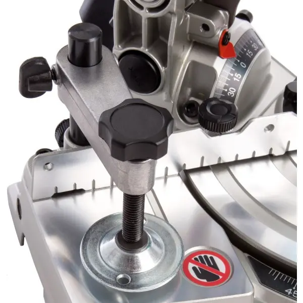 Аккумуляторная торцовочная пила Makita DLS600Z 18В - фото №3 Аккумуляторная торцовочная пила Makita DLS600Z 18В - фото №3
