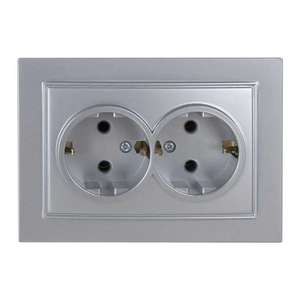 Розетка Nilson Thor серебро 2-я с заземлением ( 27131025 )