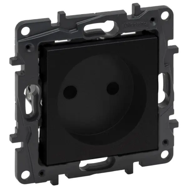 Розетка Legrand Niloe Step 16А 250В винтовой механизм черная (863519) Розетка Legrand Niloe Step 16А 250В винтовой механизм черная (863519)