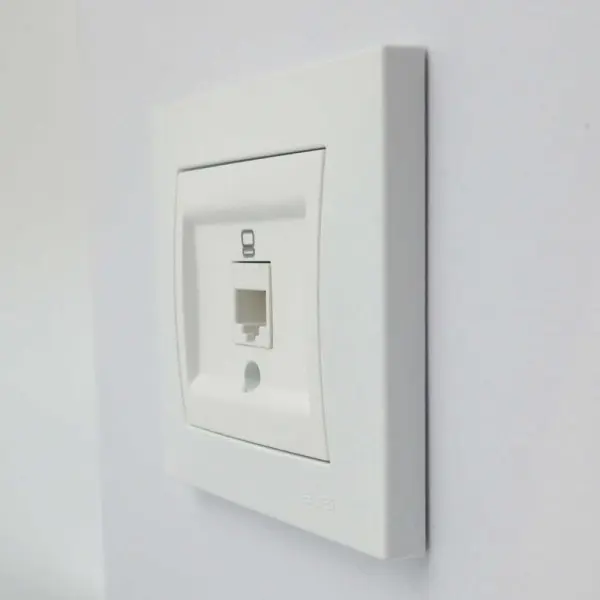 Розетка EL-BI VEGA білий мат комп'ютерна 1-на CAT6 RJ45 ( 510-016200-247 ) - фото №2 Розетка EL-BI VEGA білий мат комп'ютерна 1-на CAT6 RJ45 ( 510-016200-247 ) - фото №2