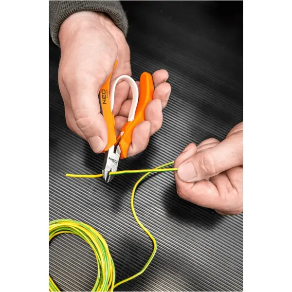 Прецизионные боковые кусачки Neo Tools 01-106 110мм - фото №1 Прецизионные боковые кусачки Neo Tools 01-106 110мм - фото №1