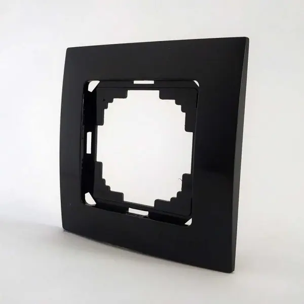 Рамка Nilson Touran черная 1-я ( 24220091 )