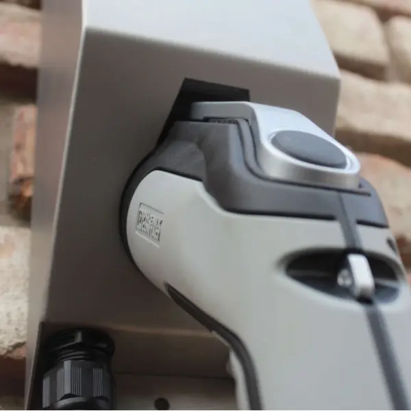 Зарядная станция для электромобилей E-line 7,2кВт 32A 1-фаза Type 1 S station (S1-32) - фото №2