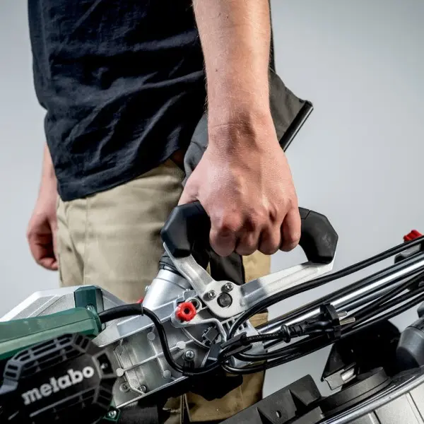 Акумуляторна торцювальна пила Metabo KGS 18 LTX BL 305 (614305850) - фото №11