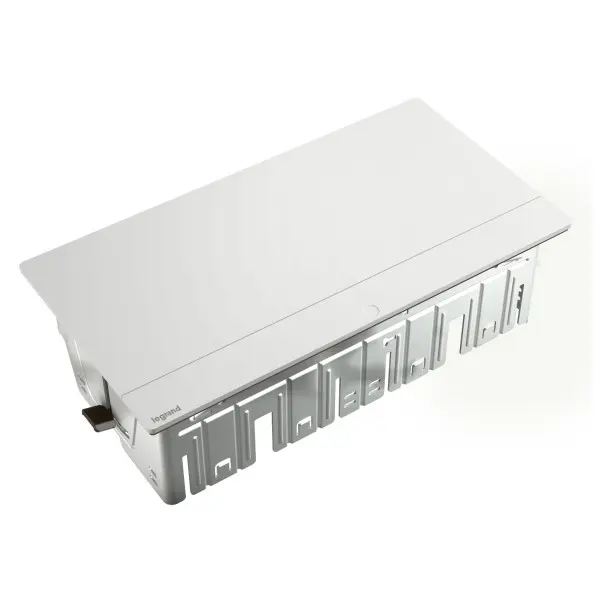 Лючок із висувним блоком Legrand на 8 модулів (654809) білий - фото №1