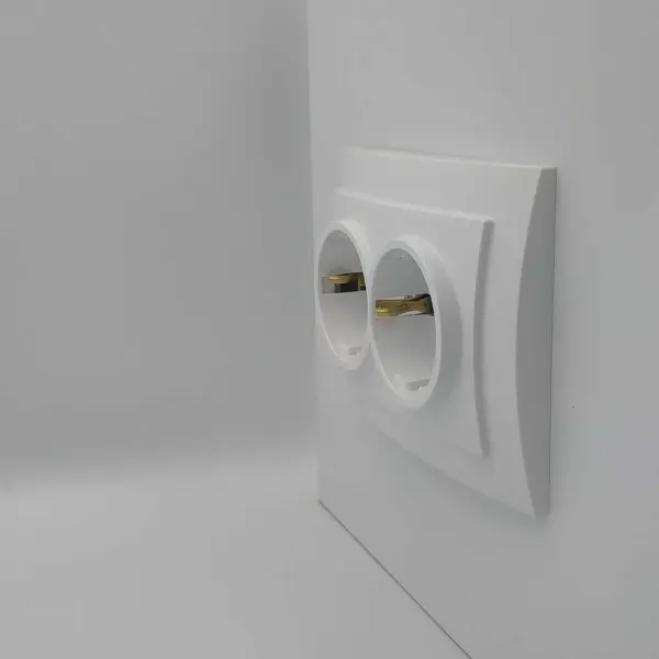 Розетка Nilson Touran белая 2-я с заземлением ( 24111025 ) - фото №2