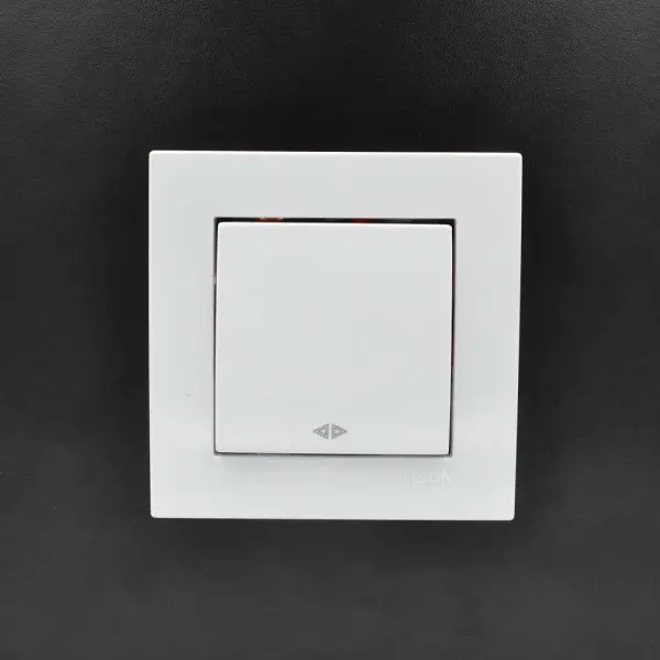 Выключатель Nilson Moda белый 1кл промежуточный ( 21112010 ) - фото №5