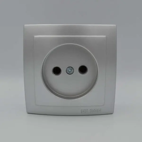 Розетка Nilson Themis срібло 1-на без заземлення ( 26131015 ) - фото №1