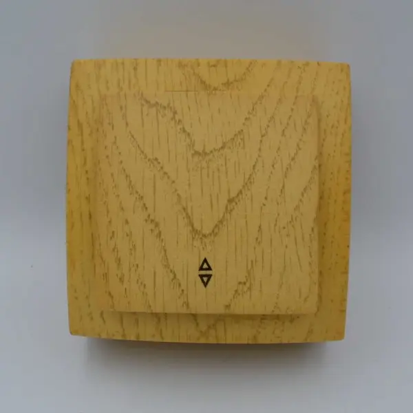 Вимикач Nilson Themis клен 1кл прохідний ( 26281007 ) - фото №1