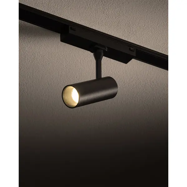 Магнітний трековий світильник Nowodvorski 11314 UT-LVM Spot LED 1x5W 3000K 450Lm IP20 чорний - фото №1 Магнітний трековий світильник Nowodvorski 11314 UT-LVM Spot LED 1x5W 3000K 450Lm IP20 чорний - фото №1