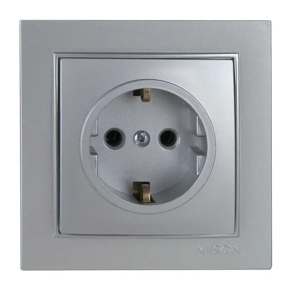 Розетка Nilson Thor серебро 1-я с заземлением ( 27131017 )