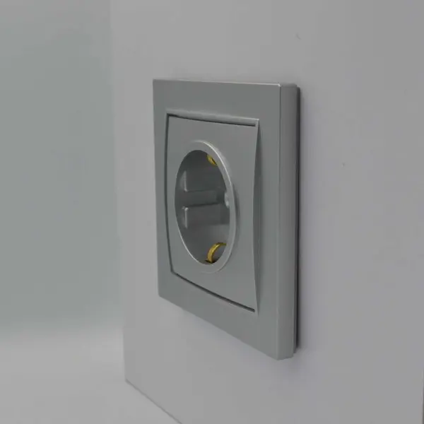 Розетка Nilson Thor серебро 1-я с заземлением ( 27131017 ) - фото №2