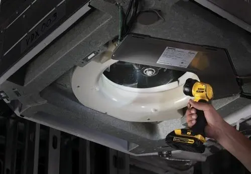 Фонарь аккумуляторный DeWALT XR DCL040 - фото №6
