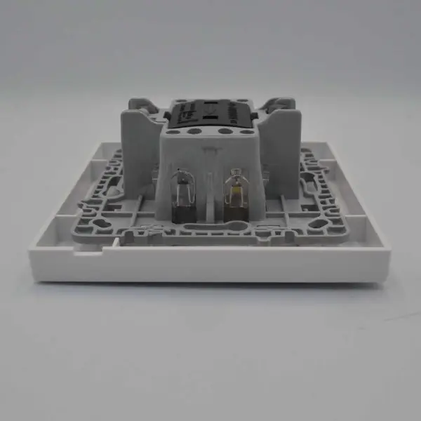 Выключатель Nilson Moda белый 1кл проходной ( 21112007 ) - фото №6