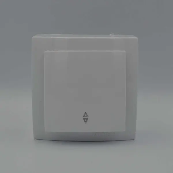 Вимикач Nilson Themis білий 1кл прохідний ( 26111007 ) - фото №1