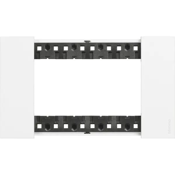 Рамка на 4 модулі Bticino Living Now KA4804KW (італійський стандарт) біла