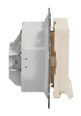Розетка Schneider Electric Sedna Design & Elements с заземлением шторками и крышкой IP44 бежевая SDD212024 - фото №1 Розетка Schneider Electric Sedna Design & Elements с заземлением шторками и крышкой IP44 бежевая SDD212024 - фото №1