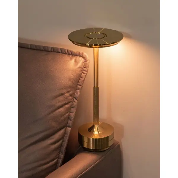 Настольная лампа с аккумулятором Kloodi TA-5V CLA CCT GD Led 1x5W 2700K-6500K IP20 - фото №4