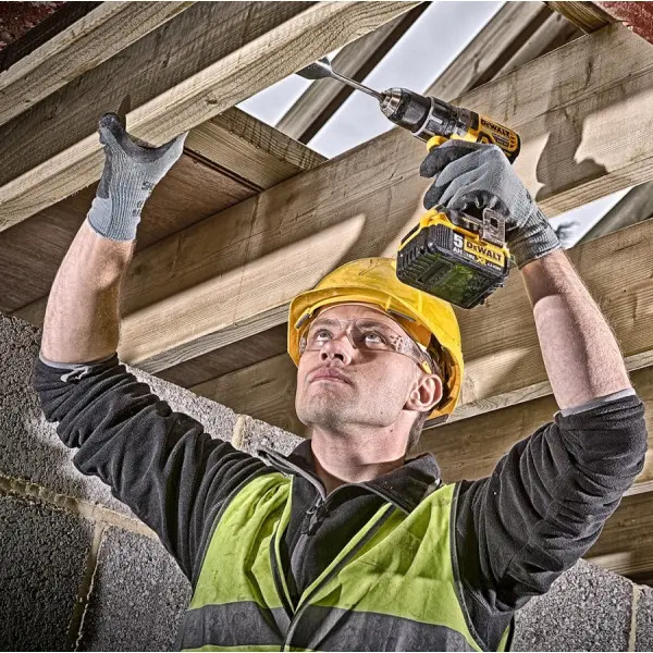 Шуруповерт акумуляторний DeWALT DCD791D2 18В - фото №3 Шуруповерт акумуляторний DeWALT DCD791D2 18В - фото №3